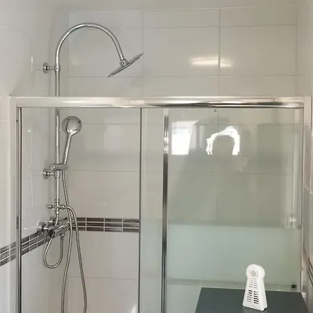Apartment Maison Dans Particulier 18eme, Wifi, Piscine Chauffee *