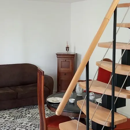 Maison Dans Particulier 18eme, Wifi, Piscine Chauffee